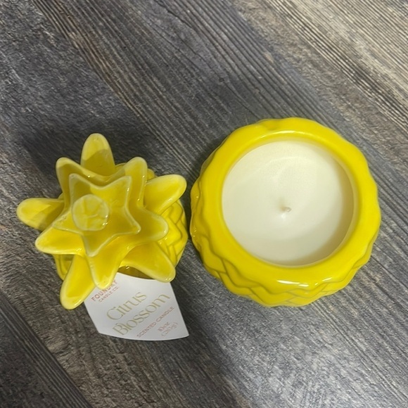 Citrus blossom Pineapple candle - Picture 5 of 9